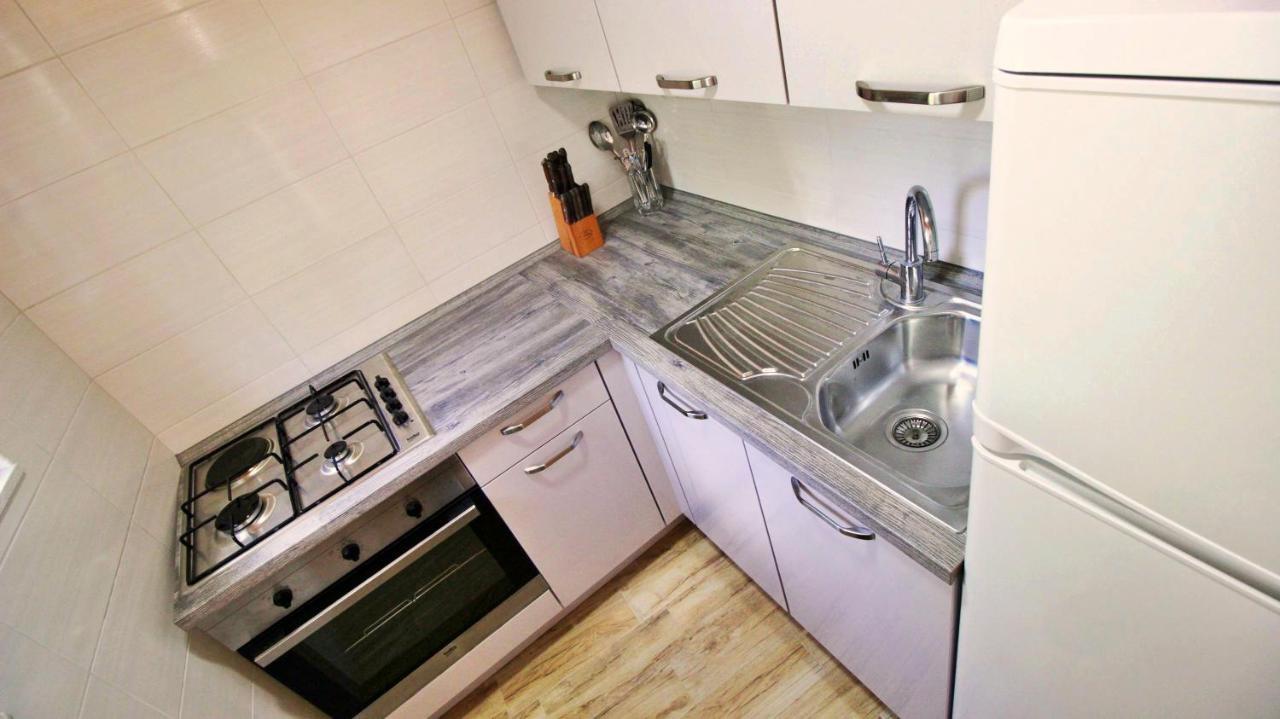 Holiday Home Jozo Омиш Экстерьер фото
