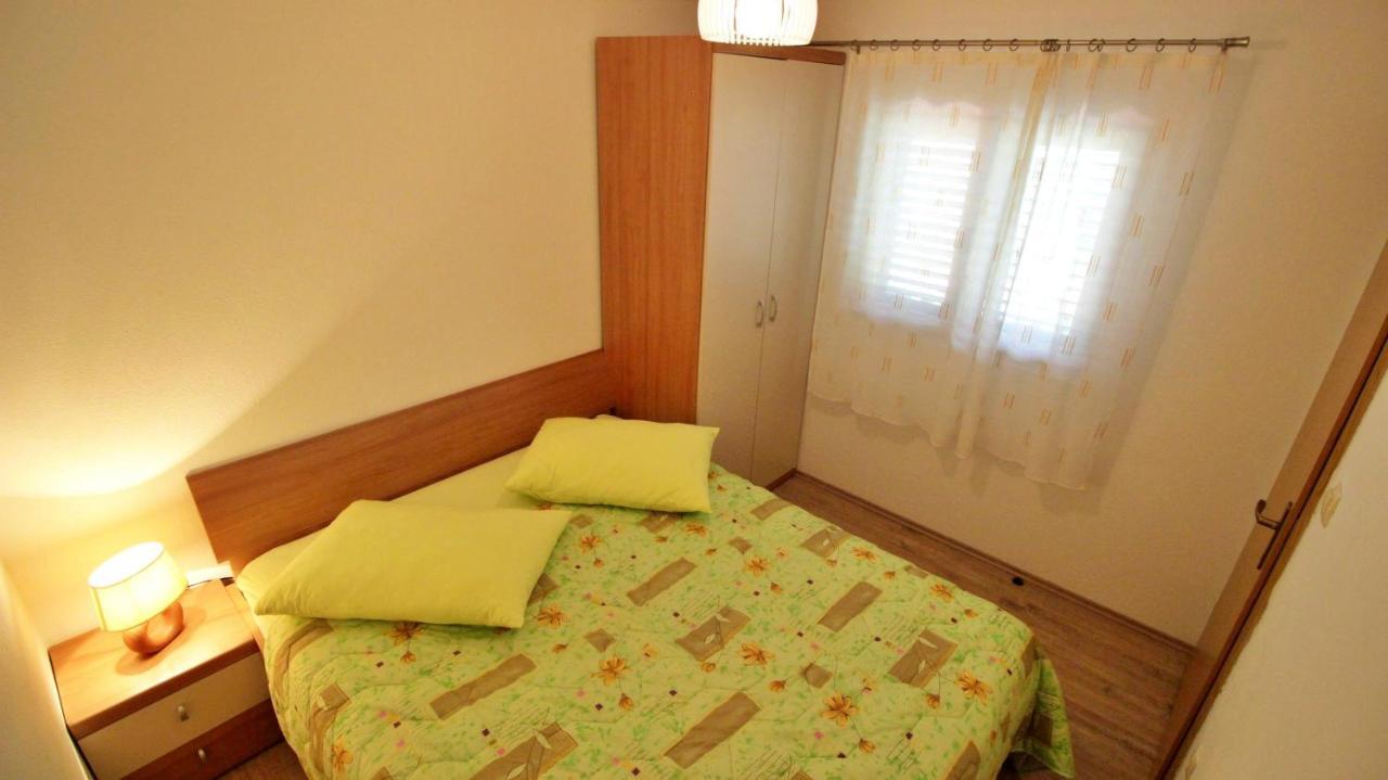 Holiday Home Jozo Омиш Экстерьер фото