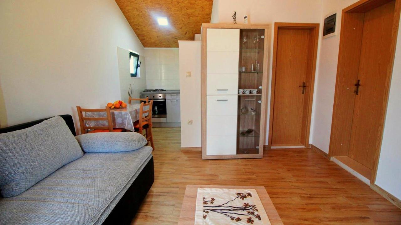 Holiday Home Jozo Омиш Экстерьер фото