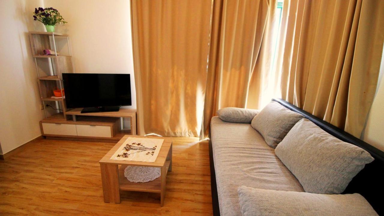 Holiday Home Jozo Омиш Экстерьер фото