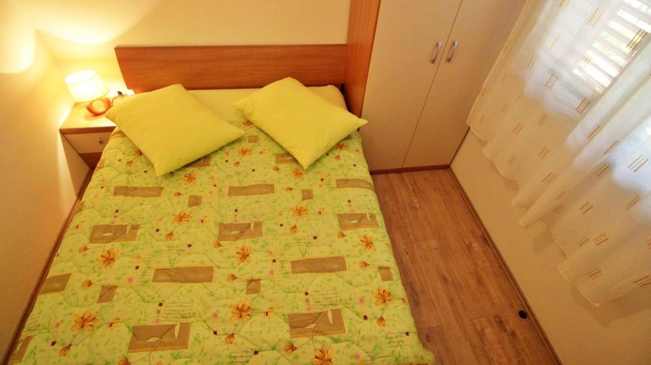 Holiday Home Jozo Омиш Экстерьер фото
